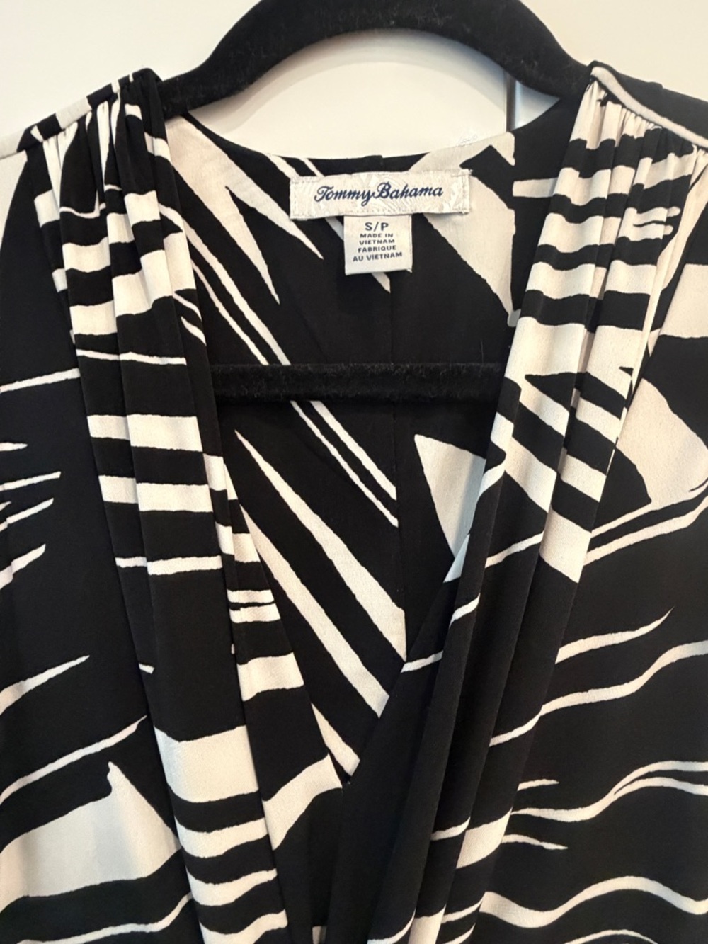 Tommy Bahama Black and White Sleeveless V-Neck Maxi Dress - Picture 2 of 2